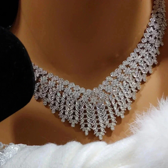 7pc. Unique One-Of-A-Kind Flower Tiara Bridal Set - Picture 8 of 13